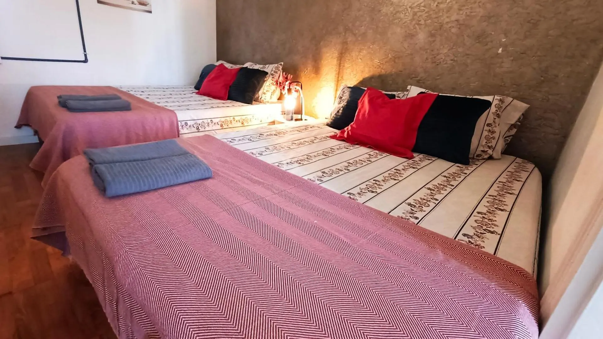 Oasis Rooms Barcelona - Plaza Urquinaona Spain